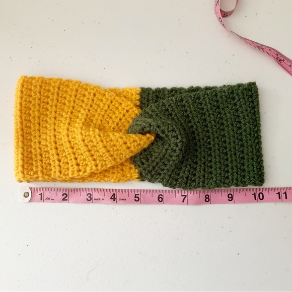 Crochet Color Block Twisted Ear Warmer Headband Homemade - Picture 6 of 7